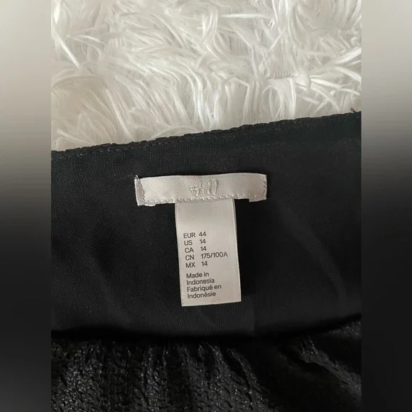H&M Black Tank - Picture 2 of 2